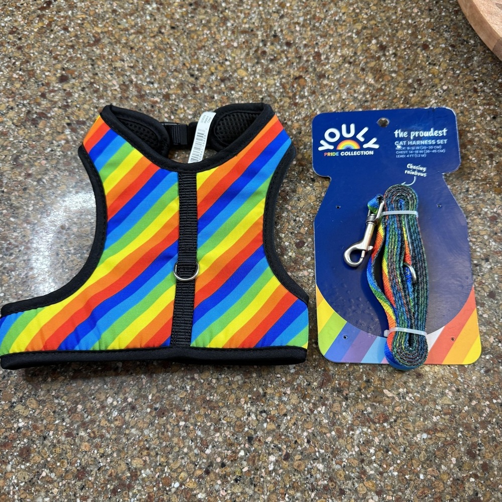 Petco Youly Pride Cat Harness Leash Set Rainbow Adjustable Mesh Multicolor‎ Pet